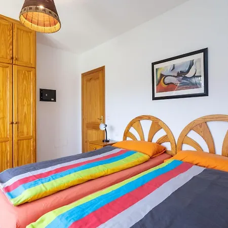 Fewo-atico-florasol-sehr-ruhig-direkt-am-naturschutzgebiet-mit-pool-2-terrassen-grill-parkplatz Appartement